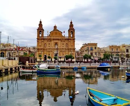 Spacious 1br Apartment, Walk To Sliema Promenade Appartement Tal-Hriereb